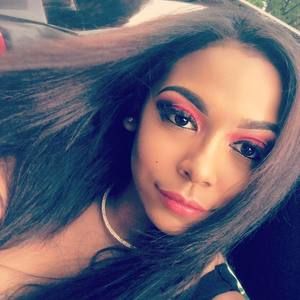 Meet your Posher, Kameira